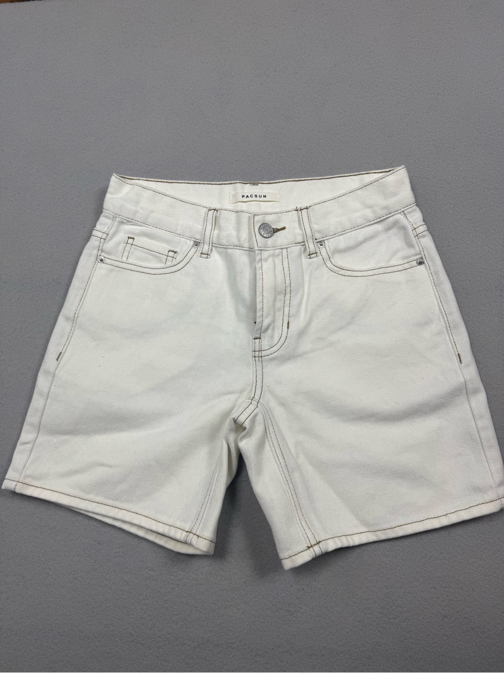 PacSun Baggy Boyfriend Off-White Denim Shorts Contrast Stitch Size 22